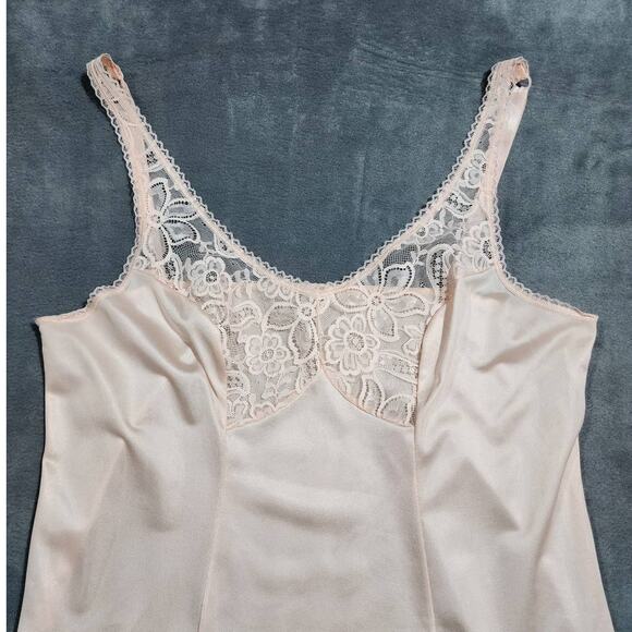 Beautiful Bali Slip Lingerie Nightgown Peach/Pink Lacy Nylon Size 36 - Picture 5 of 7